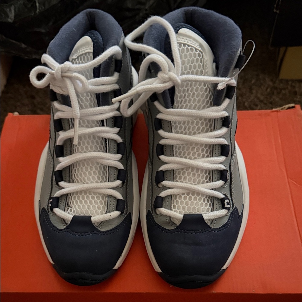 Reebok Questions mid - Picture 3 of 3